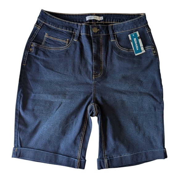 Dark Blue Denim Shorts. Size 16. - Picture 4 of 8